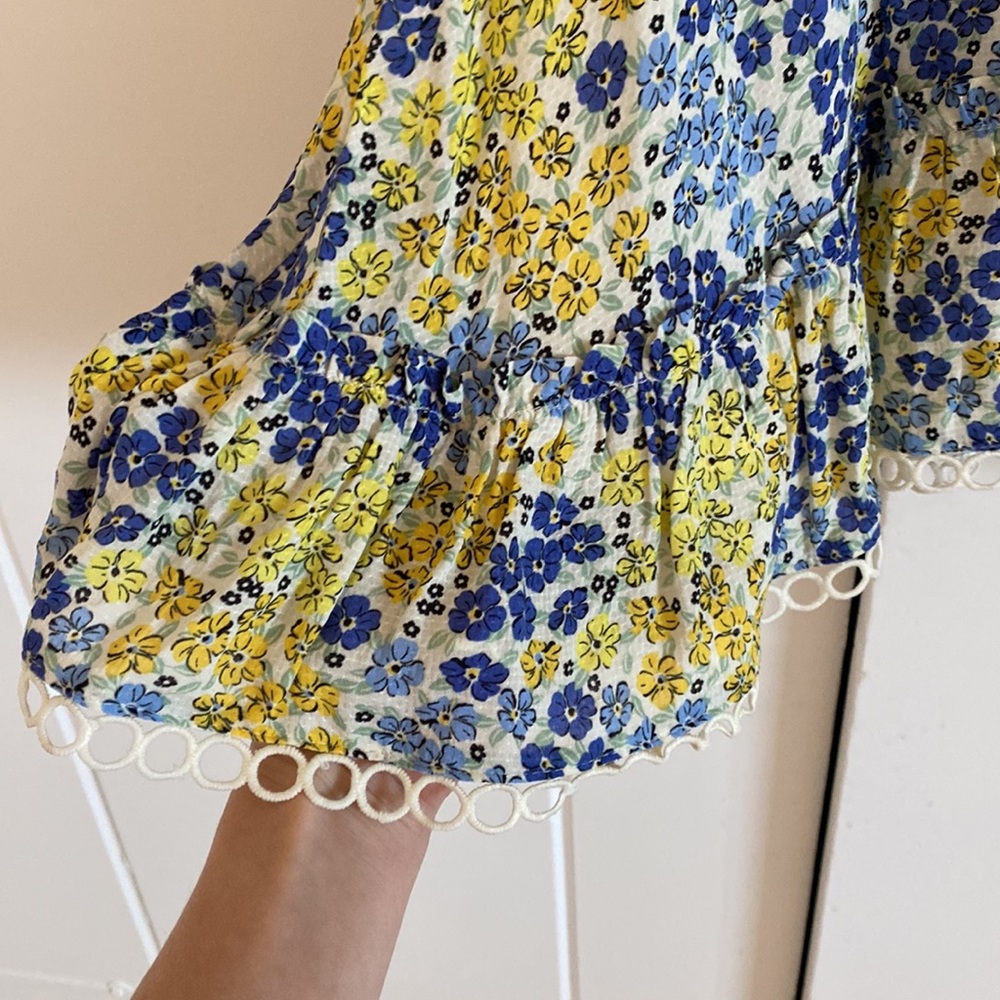 Lost + Wander | Size XS | Mini dress with lace hem detail - Picture 3 of 4